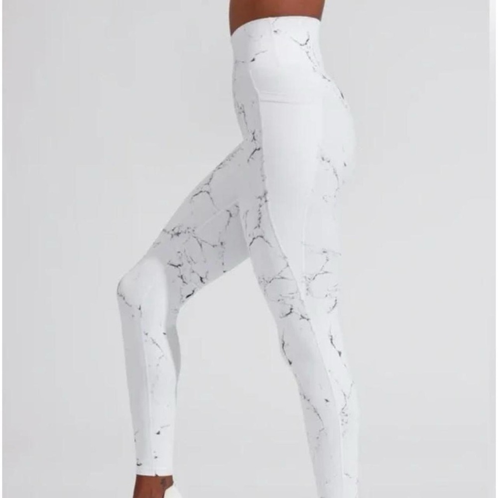 Buffbunny White Marble Elysium Leggings